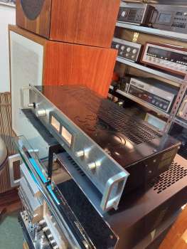 Preview: TOSHIBA SC-330  Endstufe Alu Front-Griffe  2 analoge VU-Meter Japan 1977